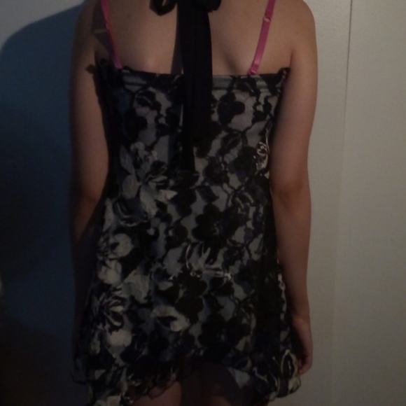 Top - Picture 3 of 4